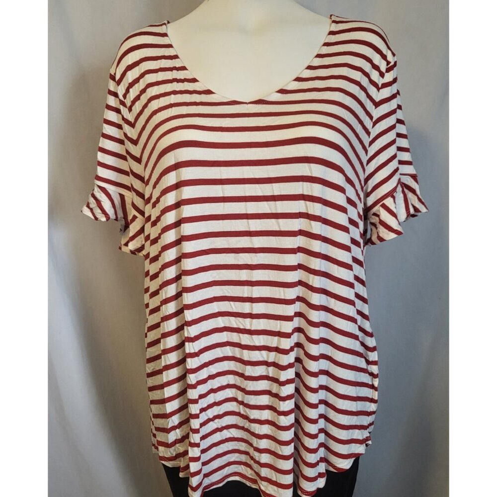 Green Envelope Size 2X Red & White Stripes Short Sleeve Relaxed Fit NWOT